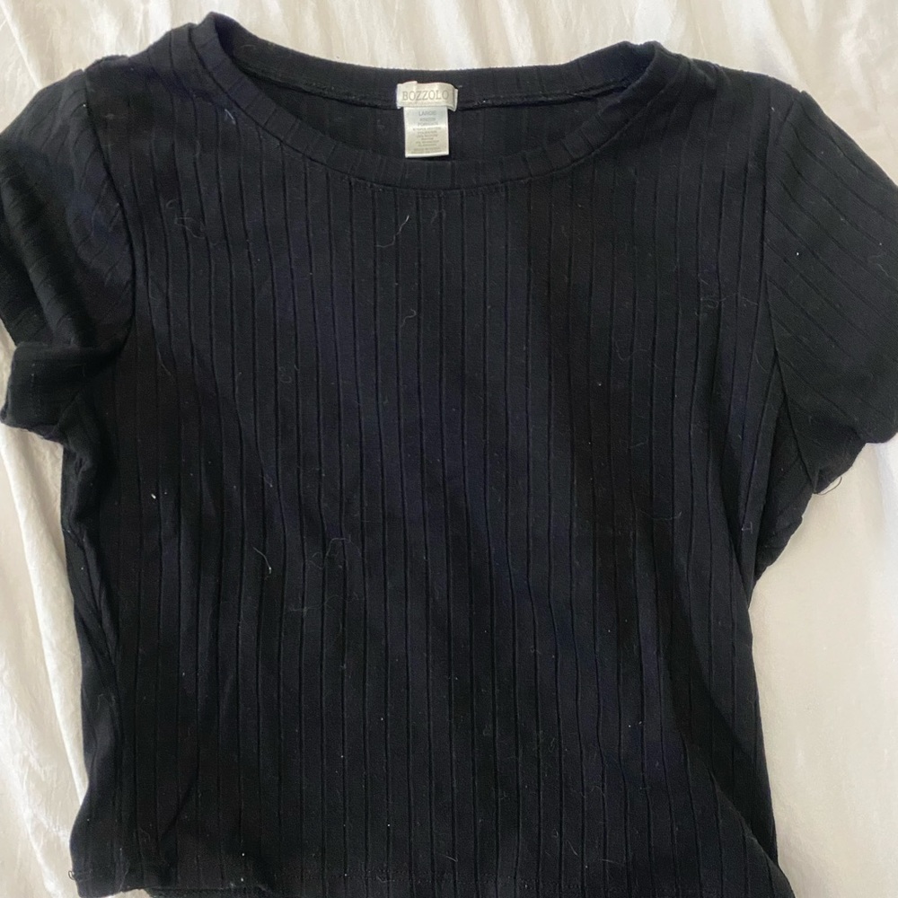 Women black top. Large.